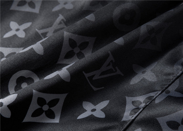 Lv Monogram