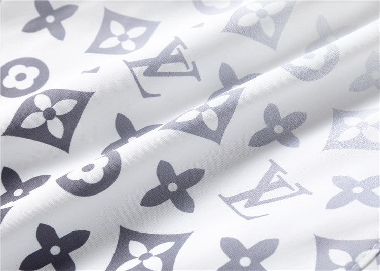 Lv Monogram